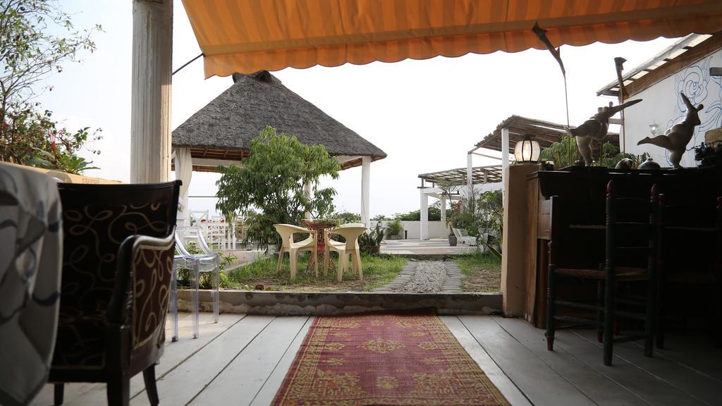 Bushman Cafe Hotel Αμπιτζάν Εξωτερικό φωτογραφία