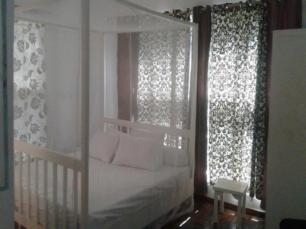 Bushman Cafe Hotel Αμπιτζάν Εξωτερικό φωτογραφία