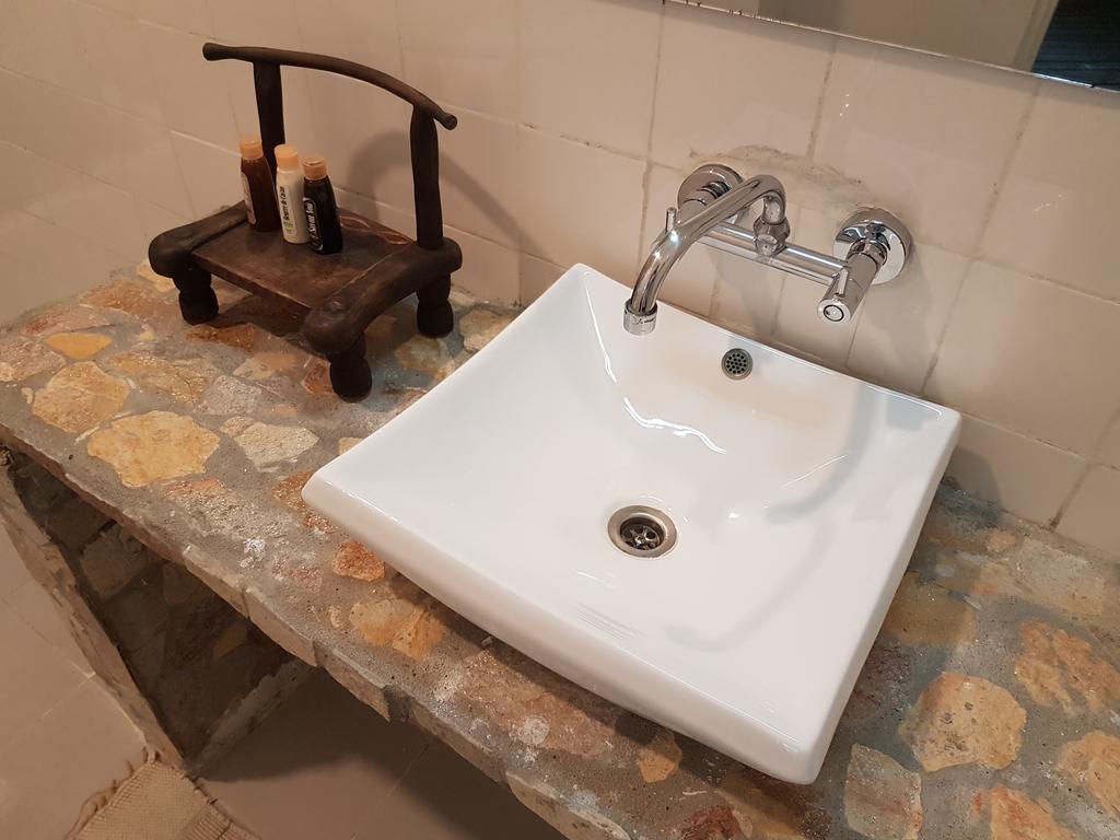Bushman Cafe Hotel Αμπιτζάν Εξωτερικό φωτογραφία